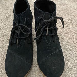 Women’s black booties